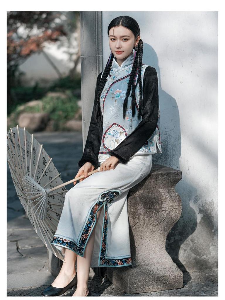 2024 Autumn Ethnic Women's Chinese Embroidered Sleeveless Jacket – National Tide Gege Style