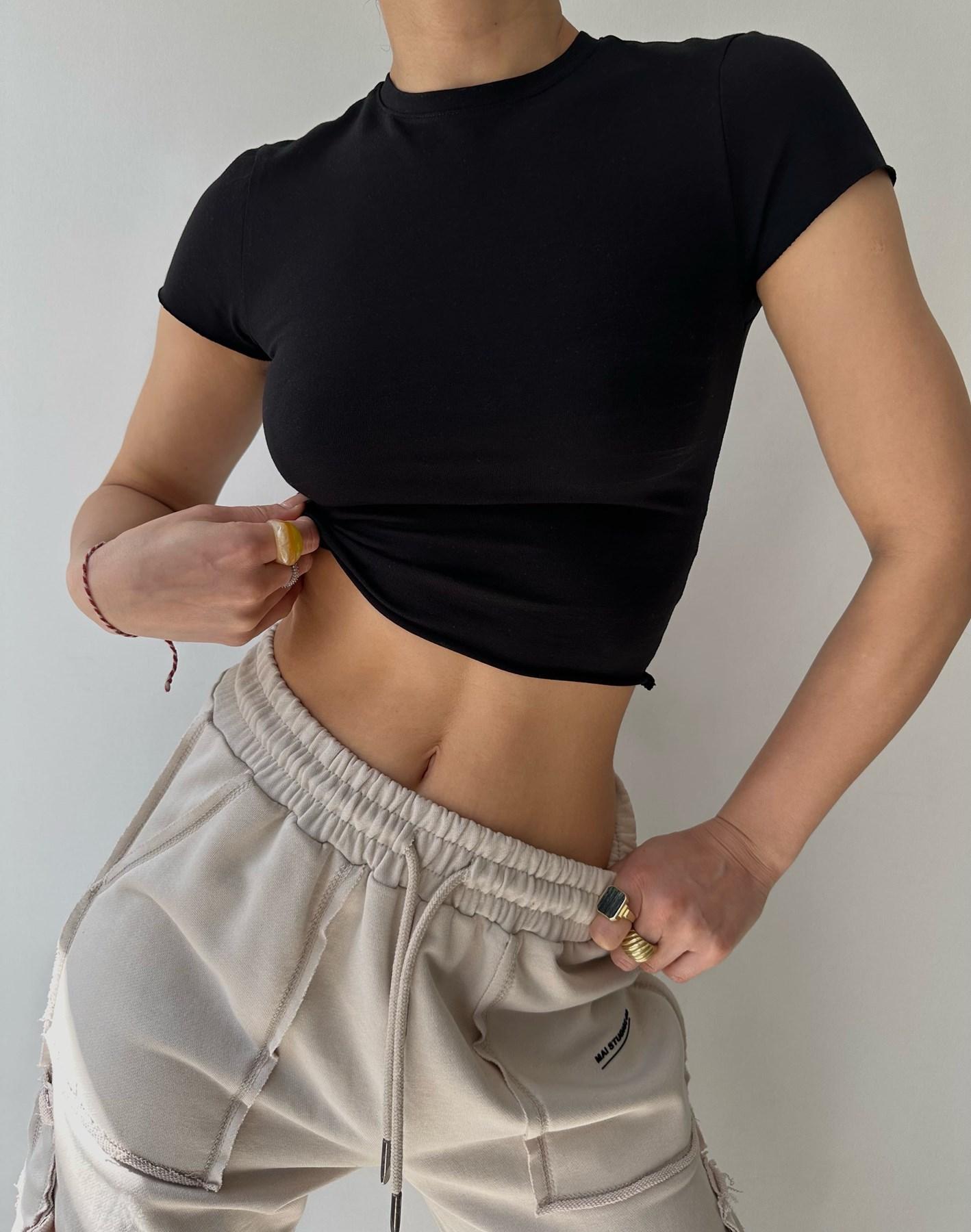 

Mai Collection Toppin Siyah Penye Crop L чорний