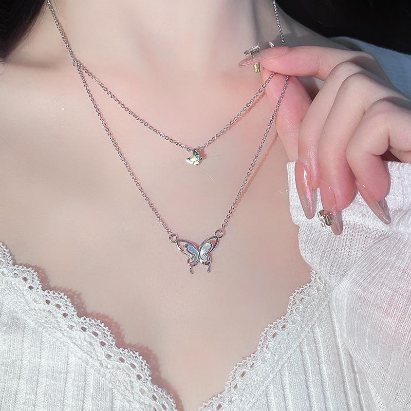 Colier Fluture Temperament Nișă de lanț de claviculă din oțel inoxidabil Fritillary alb pentru femei