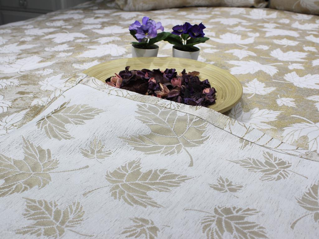 Set cuvertura de pat Olivia 3buc, cuvertura 240x260, fata de perna 50x70, marime dubla, satin de bumbac, auriu