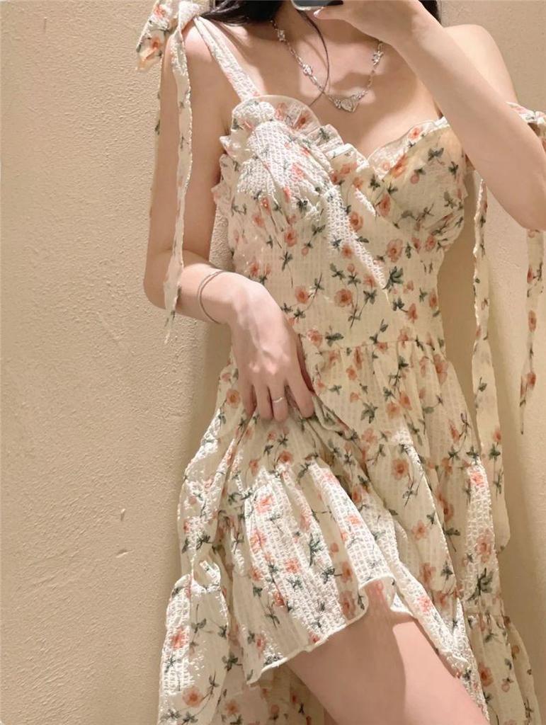 Französisches florales taillienbetonendes Camisole-Kleid - Sommer Fee Petite Slim Fit