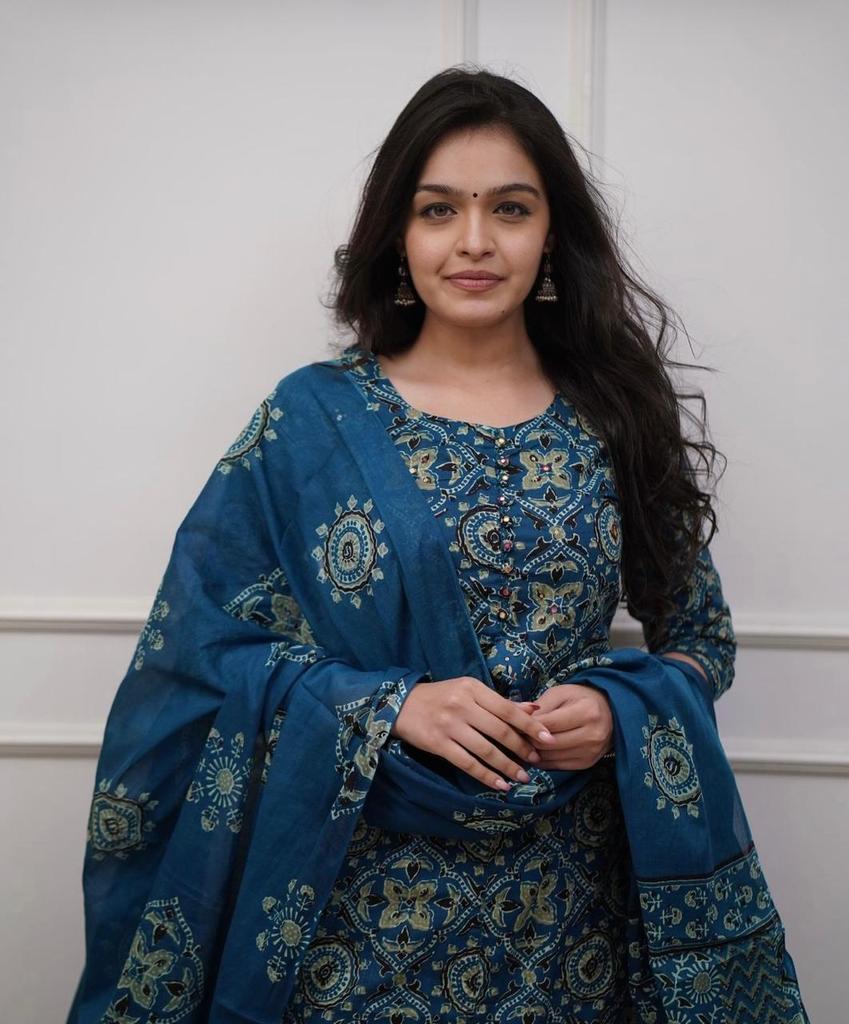 Indian Pakistani Designer Kurta Pant Dupatta Set Bollywood Top Tunic Kurti Salwar Suit Dress