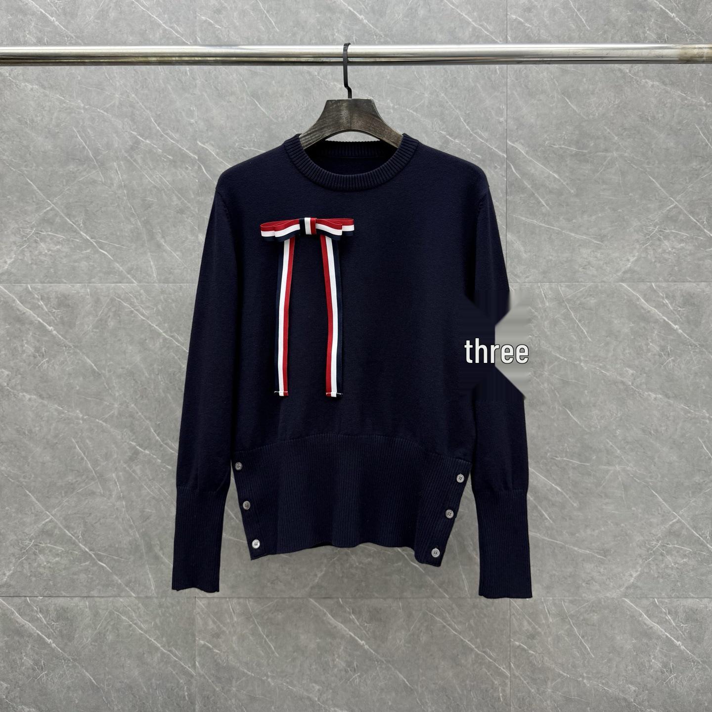 

Unisex Knit Sweater with Removable Bow - Three-Button, Round Neck, Autumn/Winter Fashion XXL темно-синього кольору