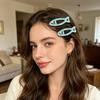 2 Stück Mädchen Haarspangen, Acryl Haarclips mit integriertem elastischem Clip, Fisch Hohlform Haarspangen, Transparent Eisblau Haarschmuck