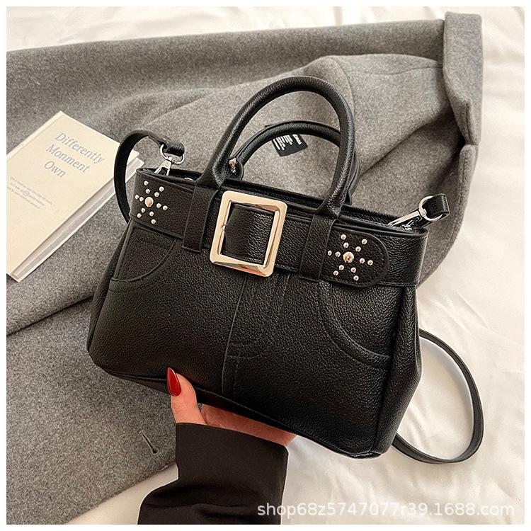 Casual 2025 Fall/Winter New Simple Korean Niche One-Shoulder Crossbody Bag Fashion Trendy Foreign Handbag Women