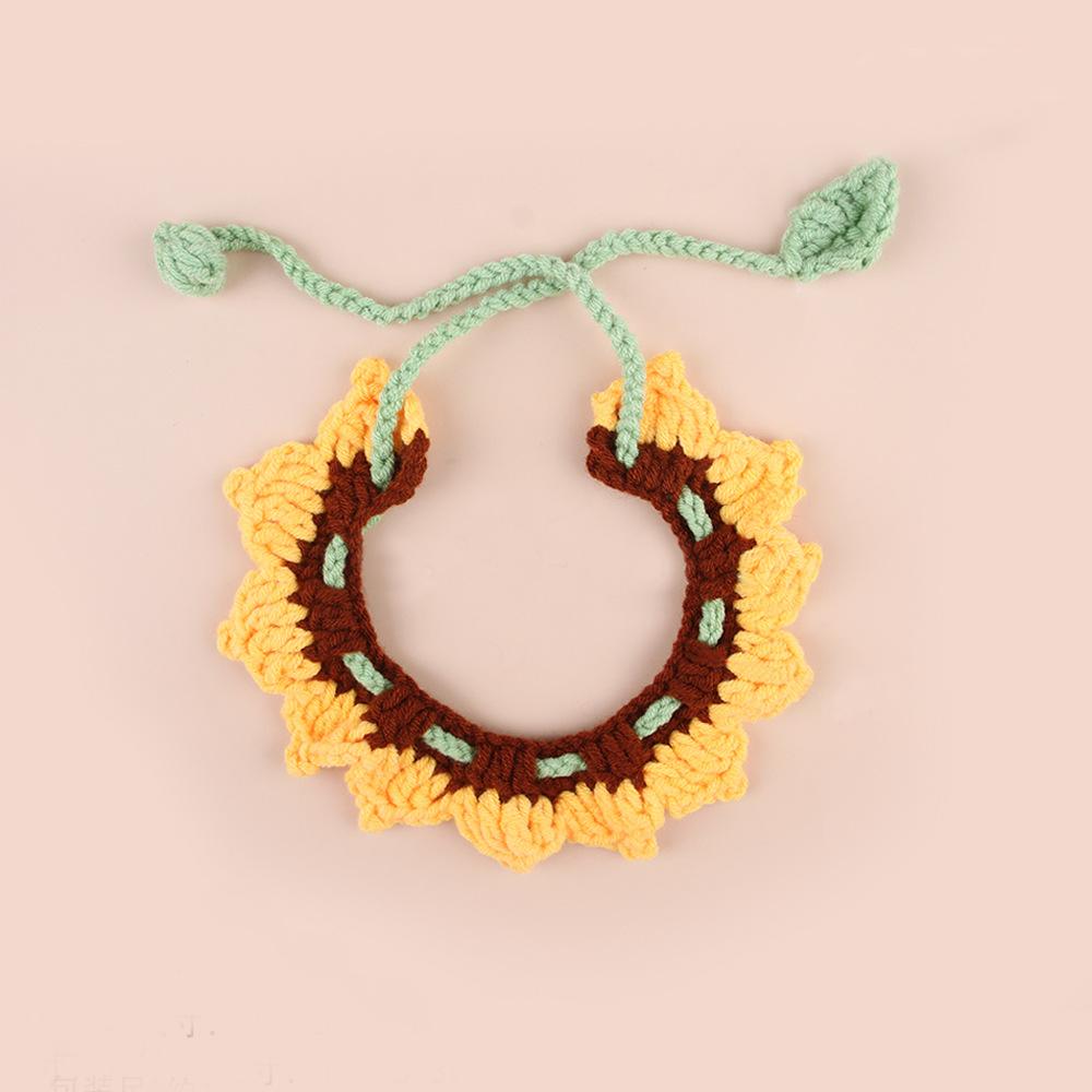 

Lightweight Handwoven Pet Knitted Scarf Adjustable Soft Cat Collars Pet Bib