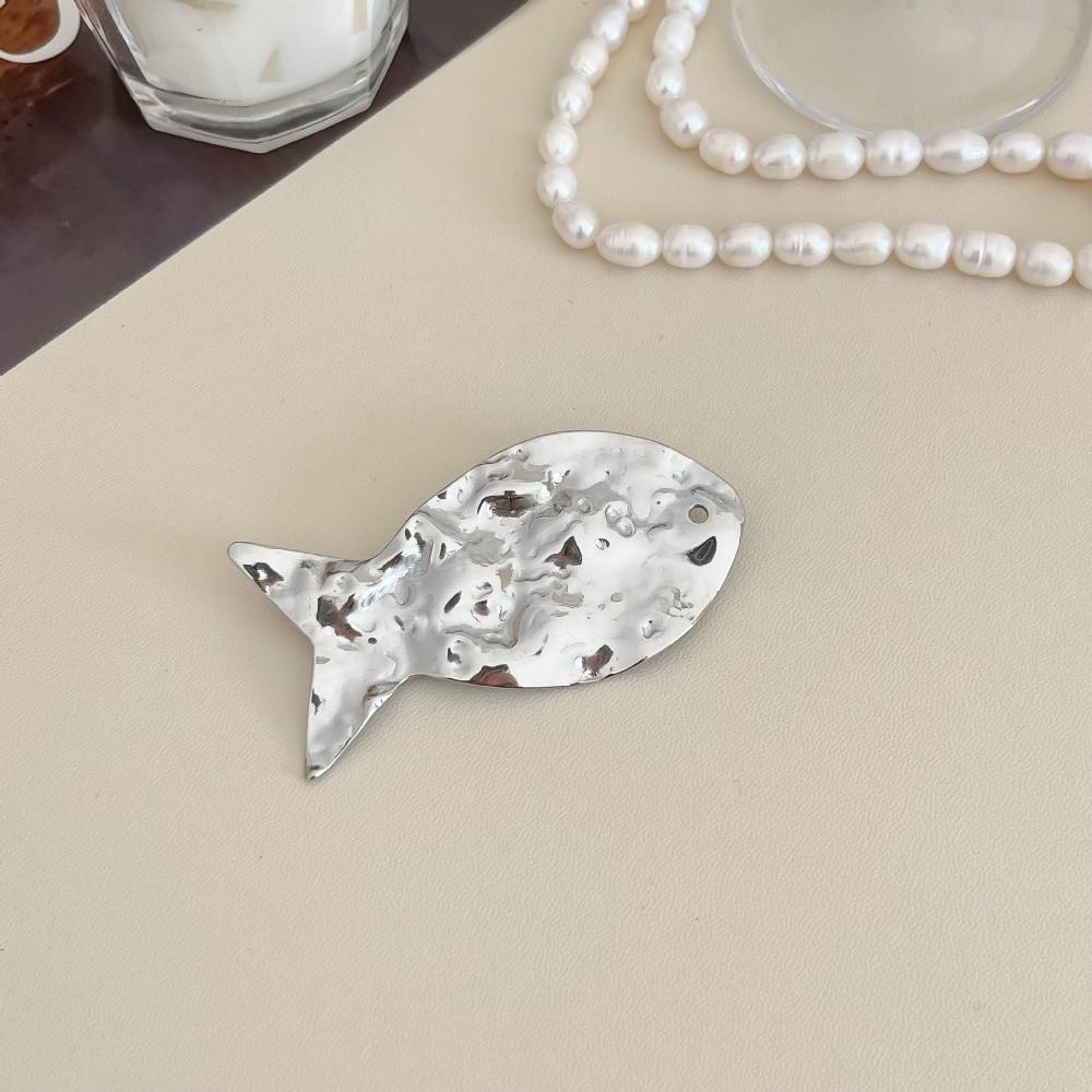 New Lobster Irregular Brooches Gold Plated Metal Geometric Brooches Glossy Finish Starfish Lapel Pins Clothes Decoration