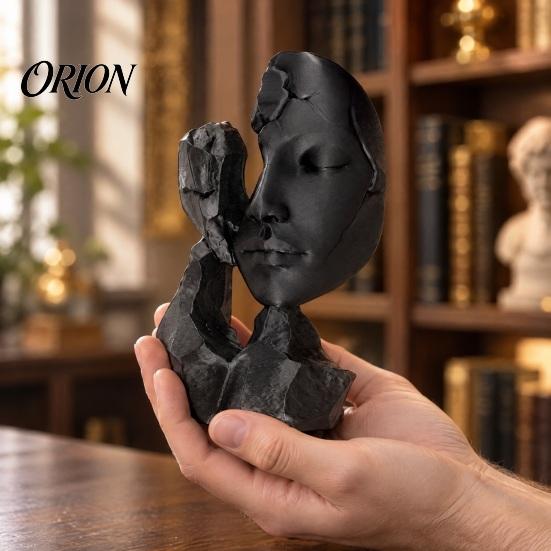 Broken Face Figure 3D Printed Abstract Statue, PETG Decorative Entryway Display Sculpture for Home Office Desktop Showcase Contemporary Table Ornament