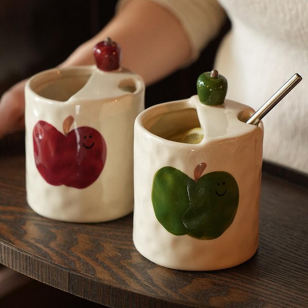 1PC Creative Hand-painted Cute Three-dimensional Apple Hand-held Ceramic Cups Home Coffee Mug Latte Juice Cup Milk Cup