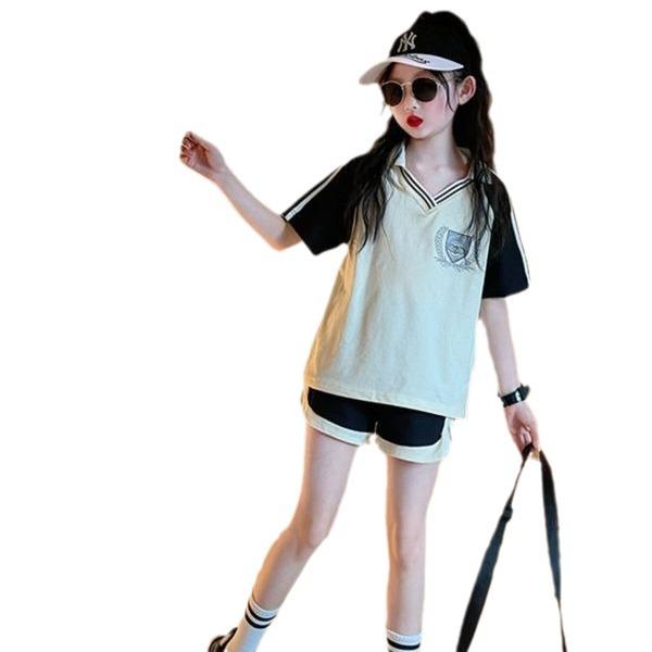 Girls' Trendy Summer Streetwear: Short Sleeve Top & Shorts Two-Piece Set for Kids