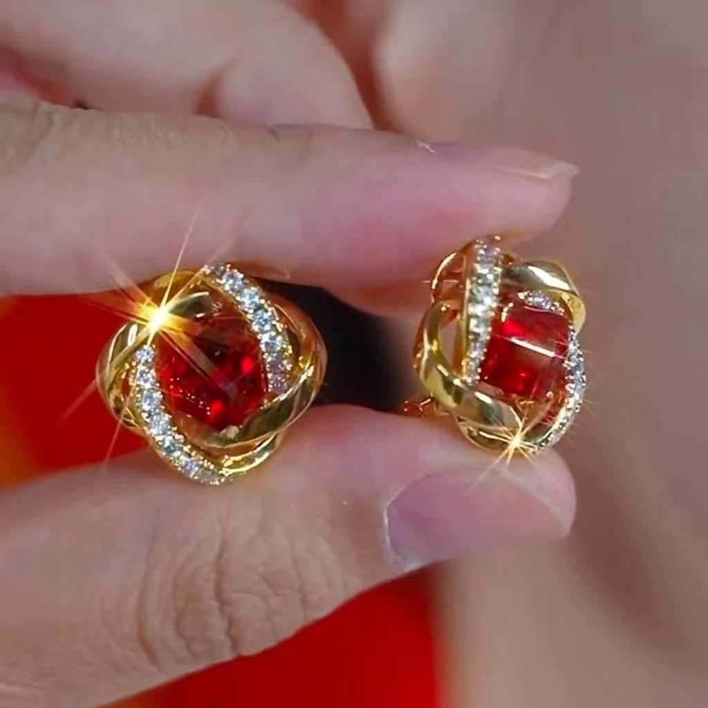 2025 Elegant Geometric Stud Earrings - Chic Jewelry for Trendsetters