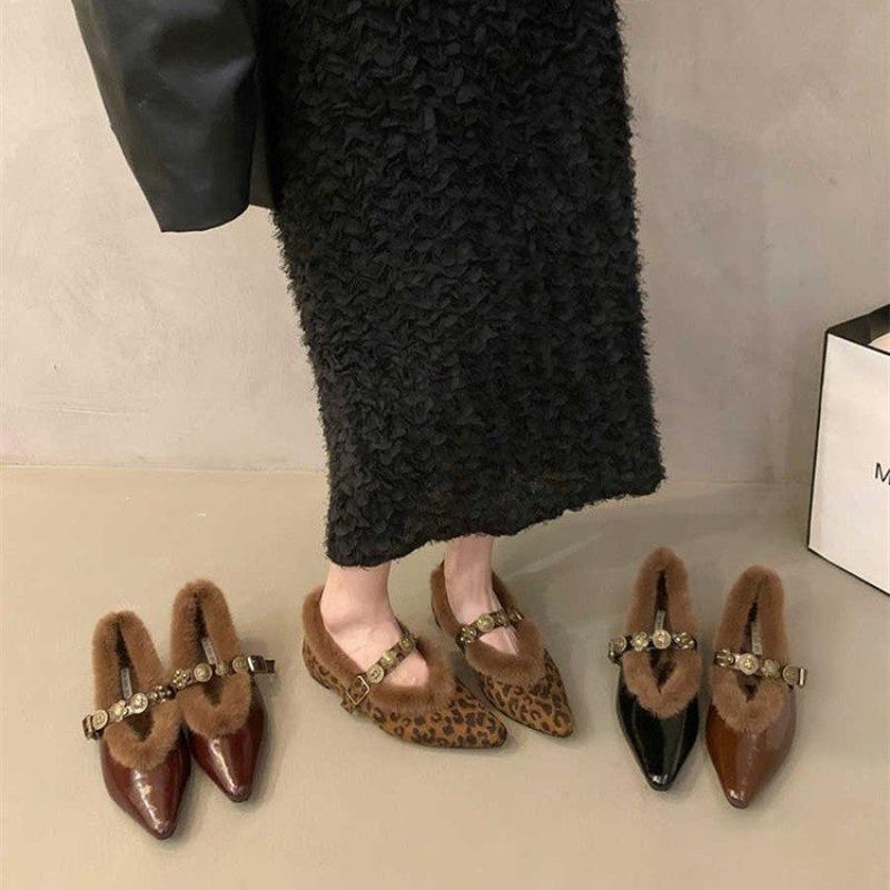 Women Boots 2024 Winter New Pointed Toe Loafers Retro British Style Warm Boots Women Casual Slip on Women Shoes Botas De Mujer