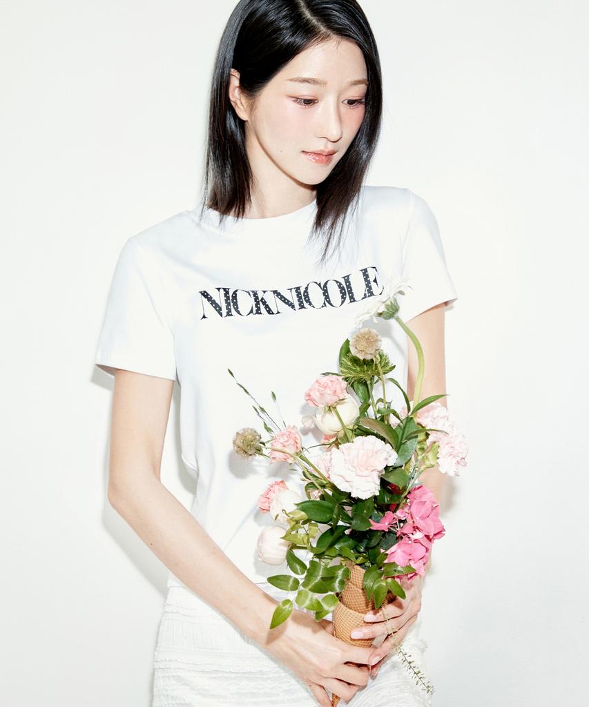 Nigaennikol Nicole Dot Lettering Slim Top_White