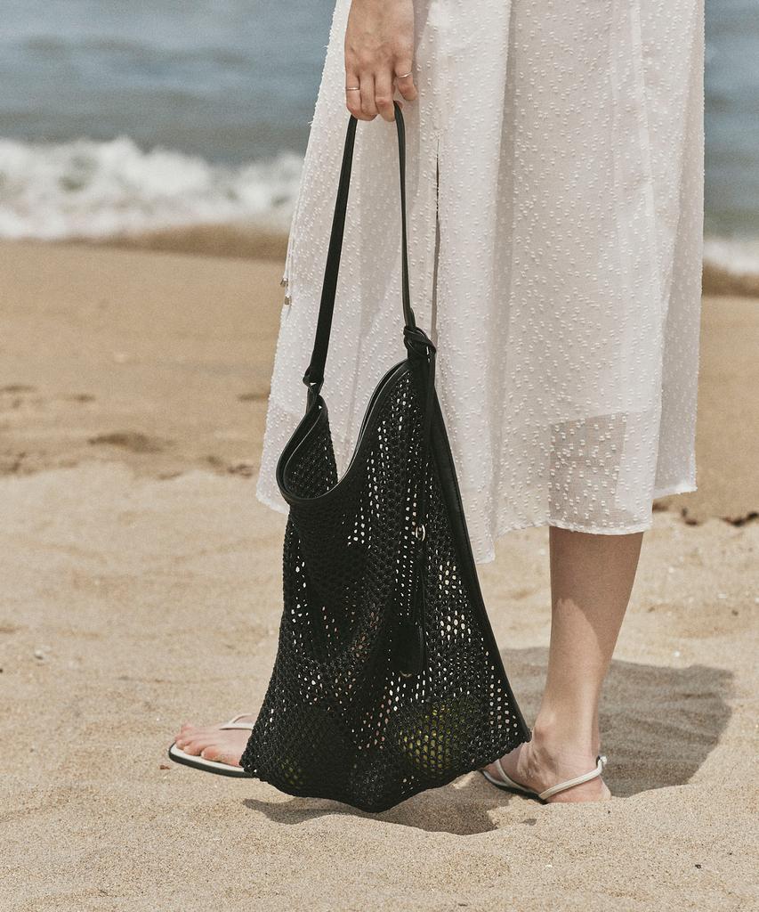 Ostkaka Shive Shoulder Black