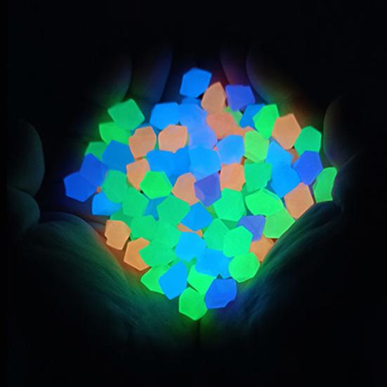 100Pcs Decorative Pebbles Colorful Glow in Dark Aquarium Landscaping 14mm Luminous Courtyard Paving Natural Crystals Rocks Garden Decoration