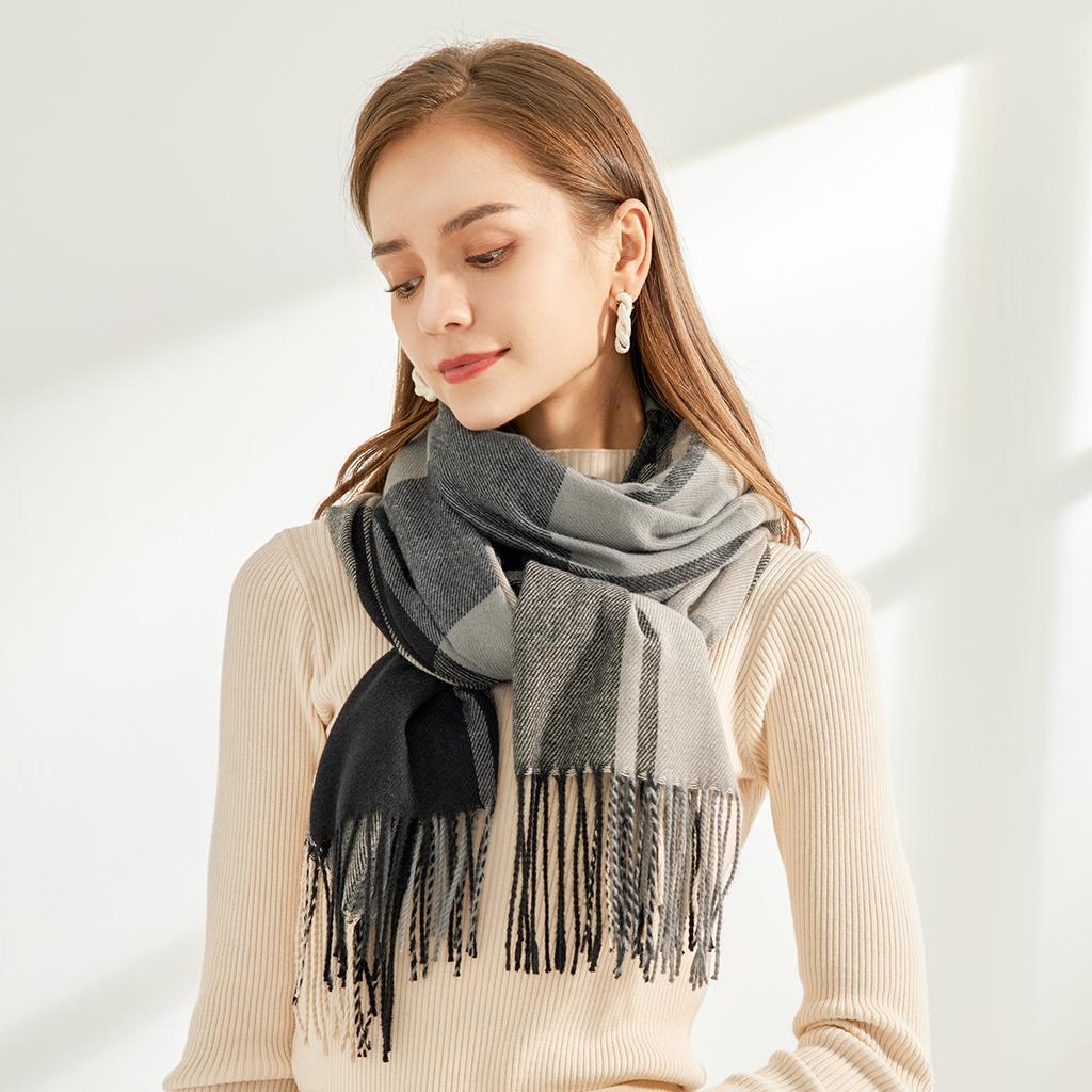 9-Color 2024 Autumn And Winter New Item Imitation Cashmere Thickened Warm Tassel Classic Plaid Temperament Shawl Scarf For Women