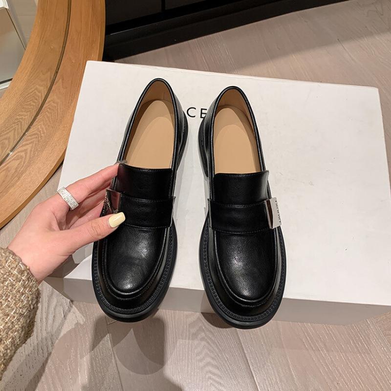 

New women s low-heeled leather single shoes women s non-slip thick-soled large-size comfortable and fashionable cowhide women s shoes Four Seasons 40 чёрный