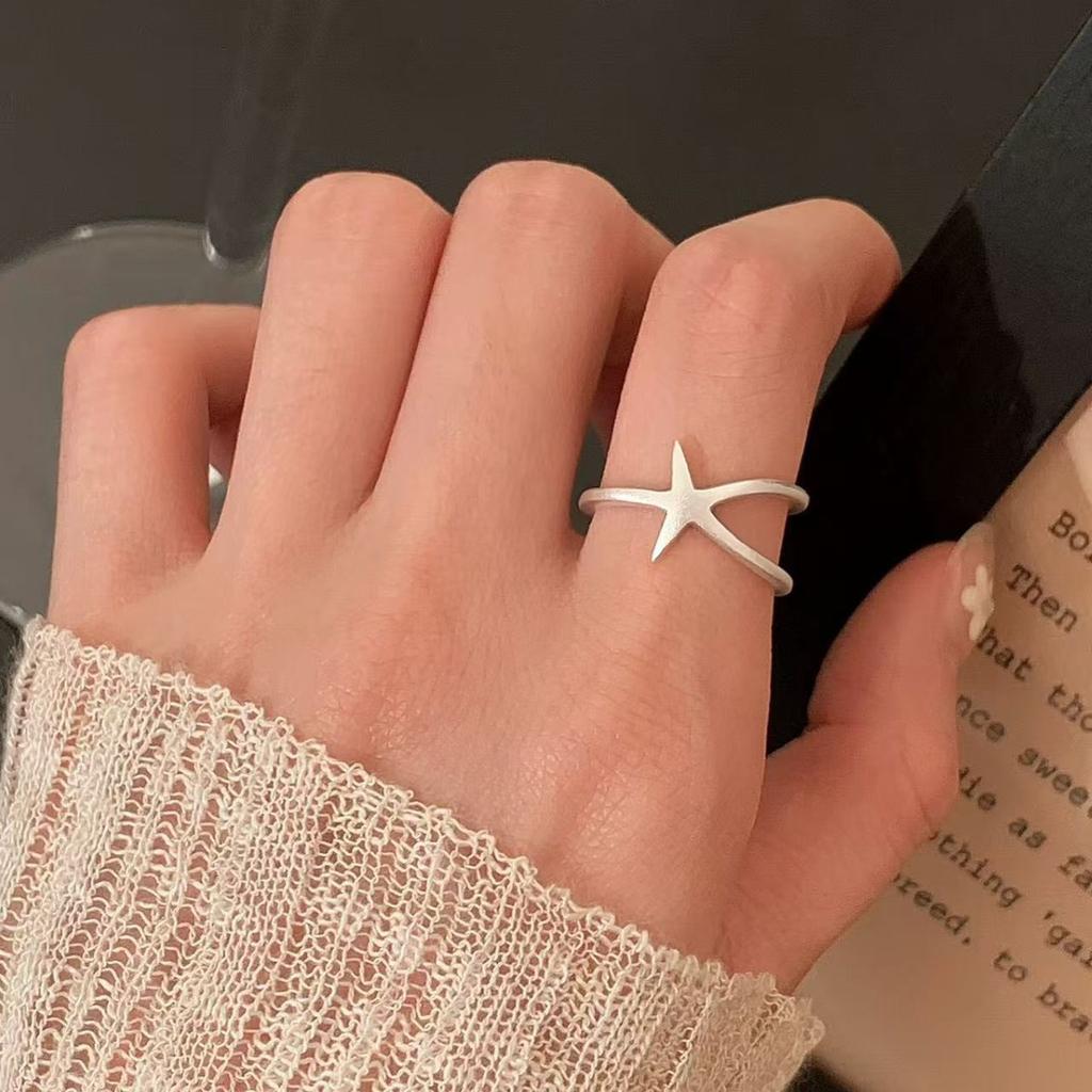 Damen Nischen-Ring mit Sternfisch in Light Luxury
