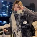 Retro plaid Japanese and Korean atmosphere plaid scarf women's plaid series contrasting color warm shawl student scarf