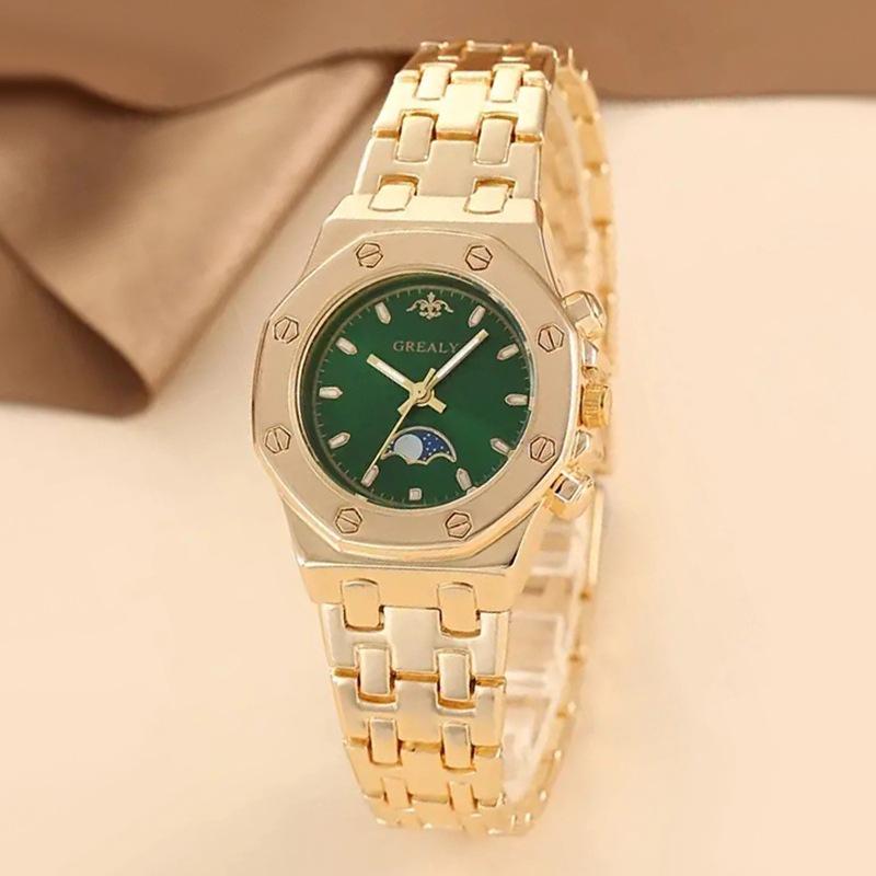 Women's Fashion Alloy Quartz Bracelet Watch