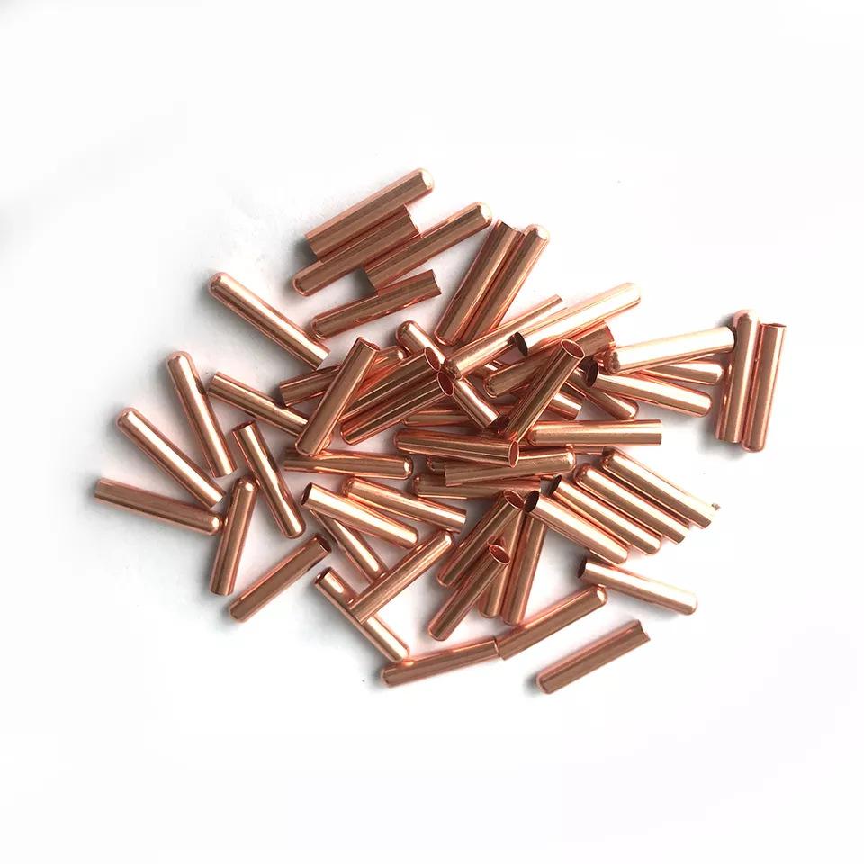 Neue Mode Hohe Qualität 4*20mm Messing Kordelspitze für Schnürsenkel und Metallkopf Kapuze Metallspitzen Berühmte Marke Verwendet Kordelspitze