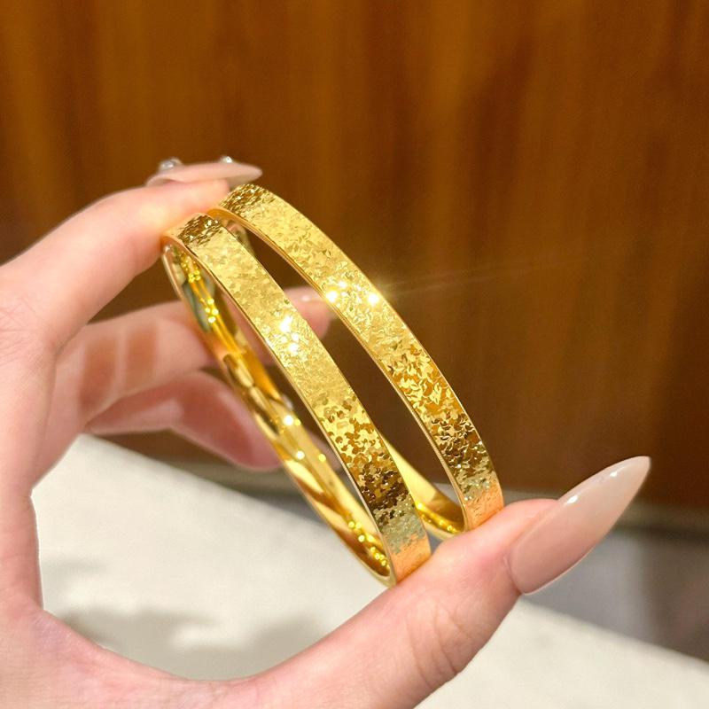 Triangular Crushed Ice Women's Gold Bangle - Luxury Niche High-End Sand Gold Jewelry