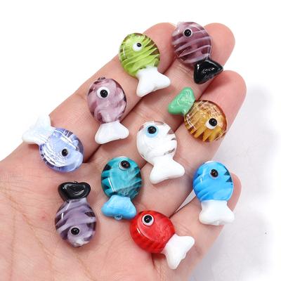 2 pièces Perles de Verre Poisson 13x20mm Mignonnes Rayées Colorées Lampwork Perles Espacement Libres Pour Fabrication de Bijoux DIY Bracelet Collier Porte-clés