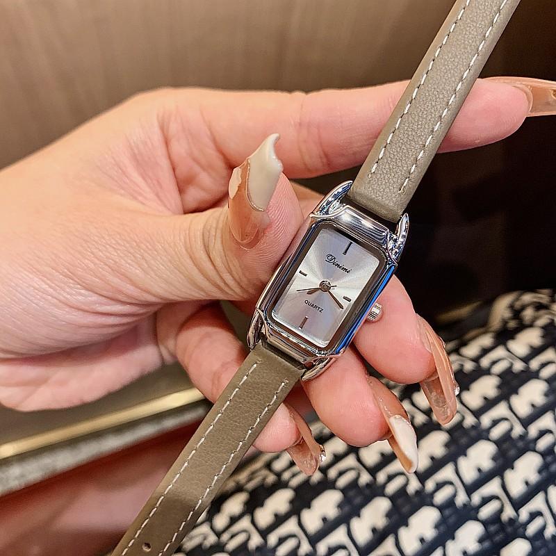 Fashion Women'S Watch Rose Gold Leather Strap Watch Simple Retro Rectangular Temperament Women'S Watch Women