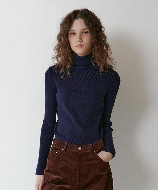 GREENBUTTER Soft Knit Turtleneck (Navy)