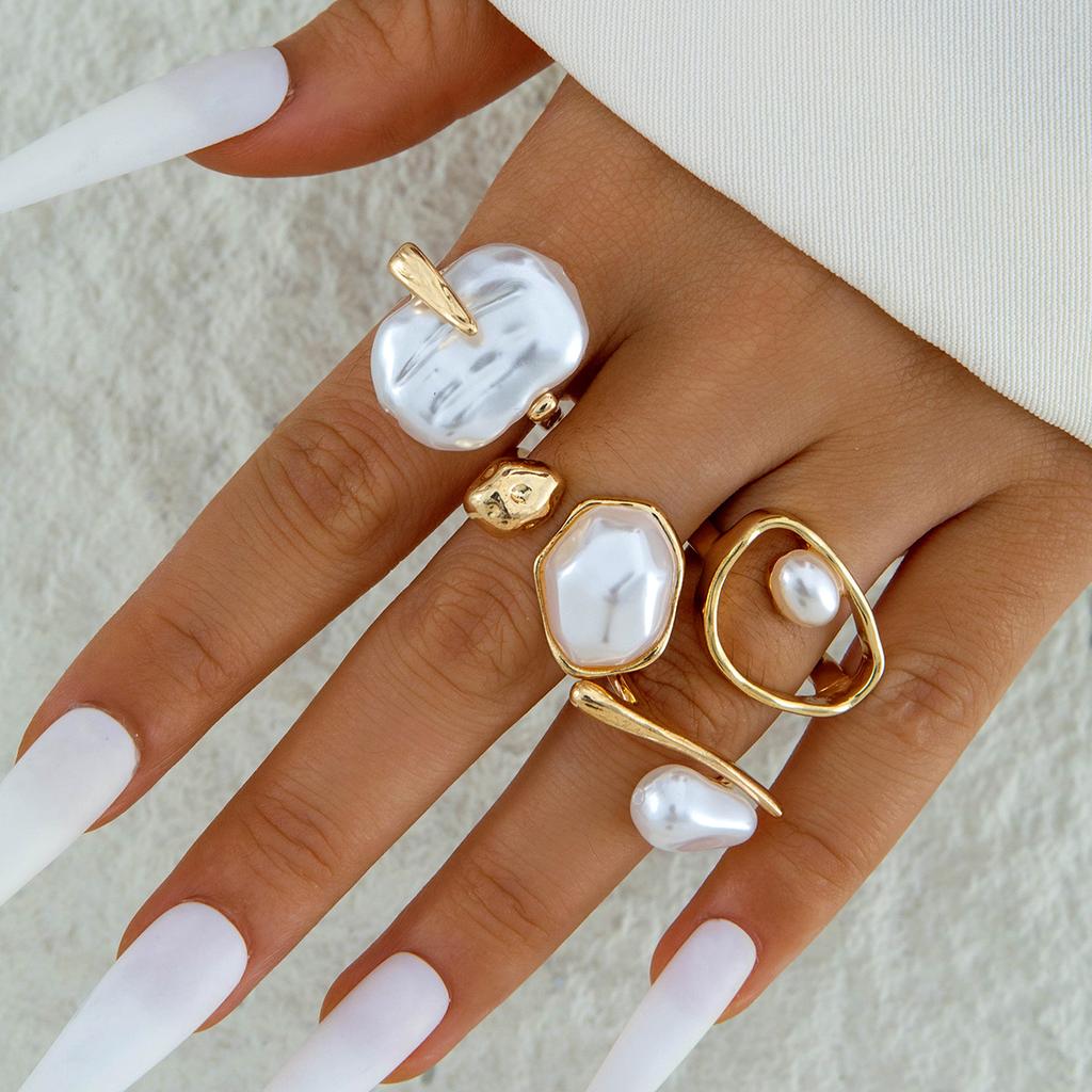 5Pcs/Set Retro Baroque Shaped Pearl Asymmetric Rings for Women Punk Gold Color Metal Geometric Rings Set Party Jewelry Gifts