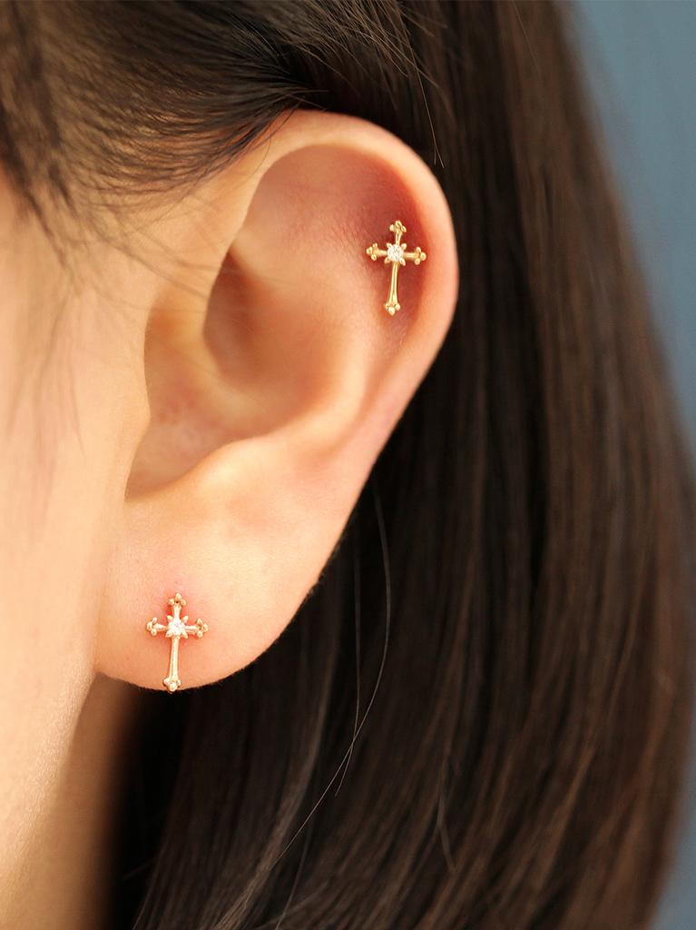 Minimalpiercing 14K Antique Cross Piercing Earrings