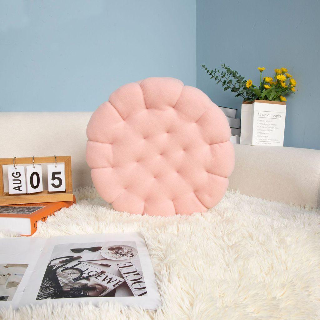Modern Minimalist Plush Seat Cushion With Heartshaped Design For Living Room Comfort