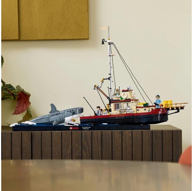 LEGO Ideas 21350 Челюсти