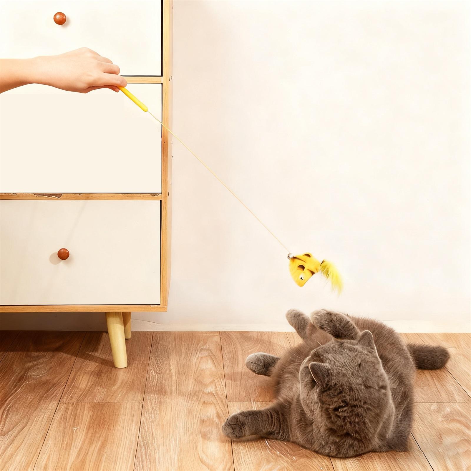 

Teaser Wand with Bee Tail, Bell and Streamers – Flexible Alloy Rod with Wooden Handle for Interactive Play and Exercise One Size жёлтый