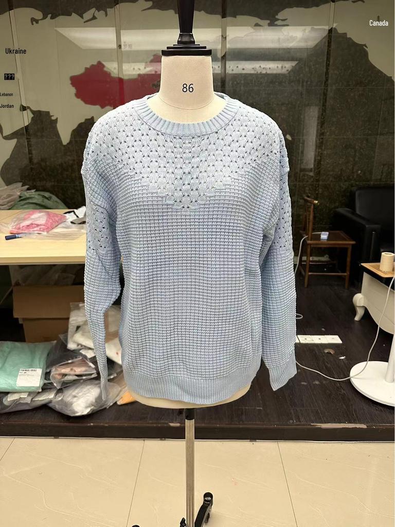 Auf Lager: Europäisch-amerikanischer Stil Einfarbig Jacquard Lochmuster Gespleißt Rundhals Elegant Damen Wollpullover 2022