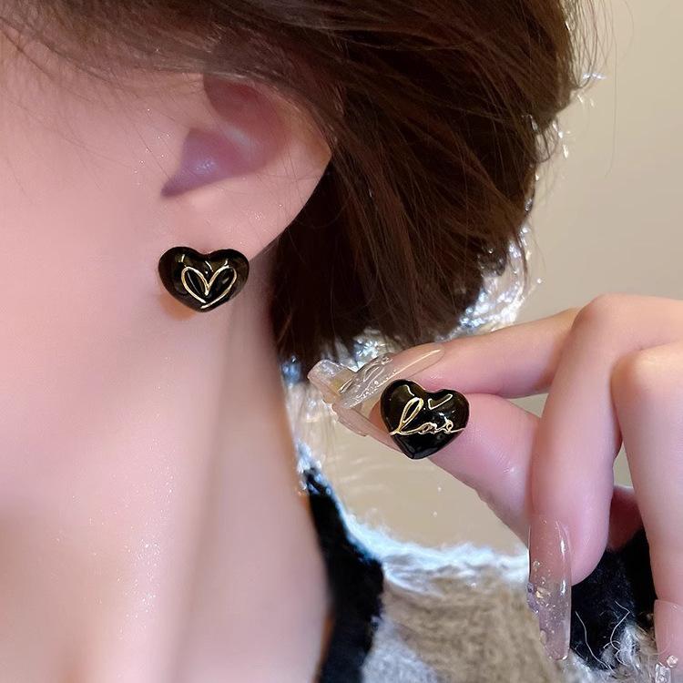 Drip Glaze Asymmetric Peach Heart Earrings Women's Light Luxury Senior Sense Fashion Design Versatile Everyday Ear Jewelry