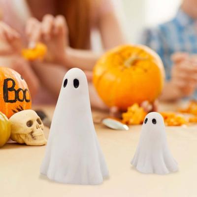 2 ks Halloweenská figurka ducha Pryskyřičná socha ducha Roztomilá soška bílého ducha