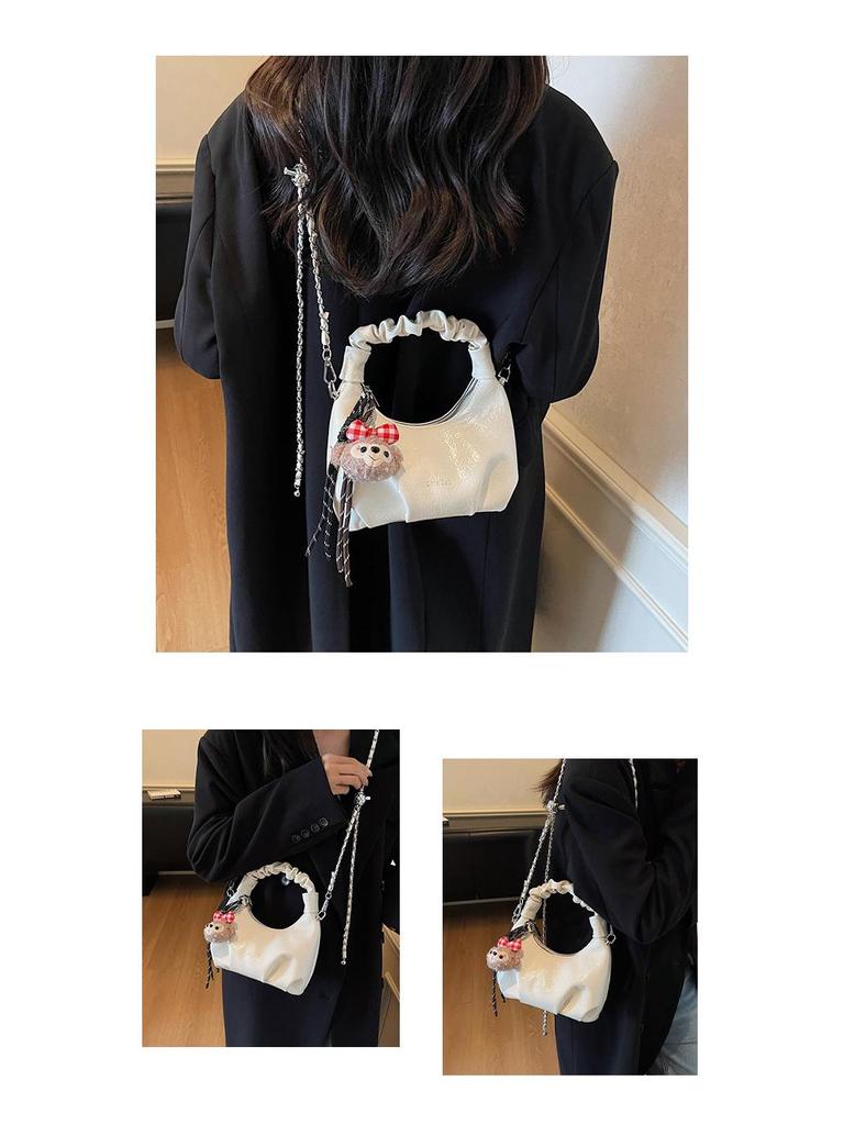 Women's Versatile Pleated Crossbody Handbag - Stylish Chain Shoulder Bag for a Chic Look.