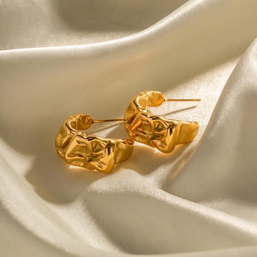 

18k Gold-Plated Vintage Lava Earrings: European & American Style Non-Fade Studs