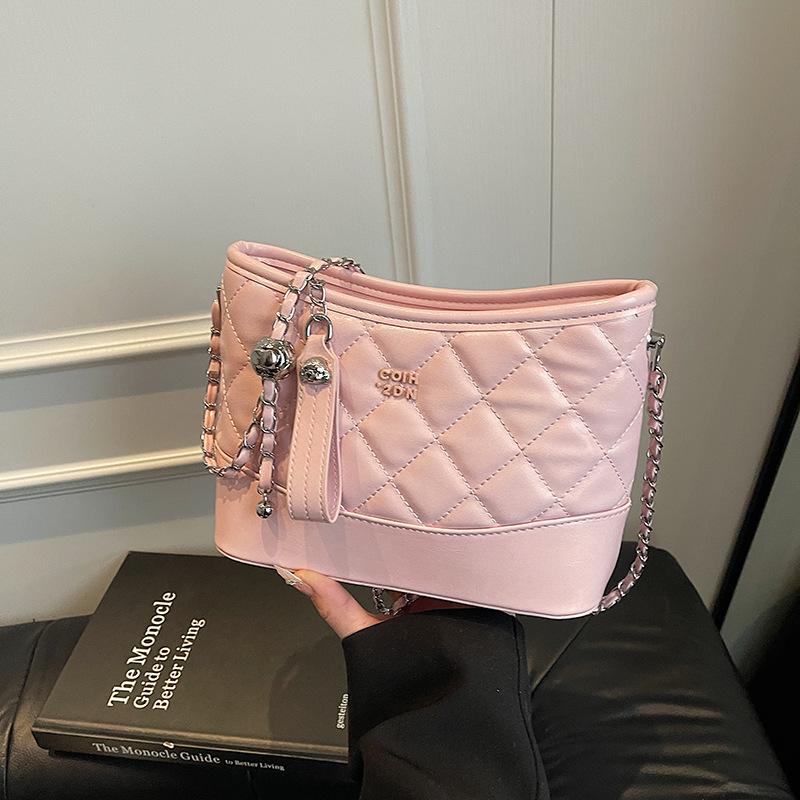 Today's Popular Diamond Chain Bucket Bag, Women's Fashion Commuting, High-end Sense Versatile Messenger Bag