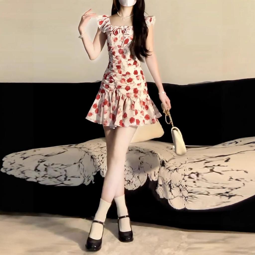 Holiday white retro red floral print dress with waist, beautiful small flying sleeve skirt, beautiful waist pinching temperament short skirt