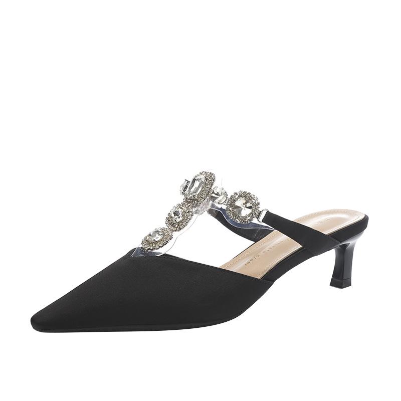 BEIJIANI 3582-7 Elegante silberne Strass T-Riemen Mules mit geschlossener Zehe