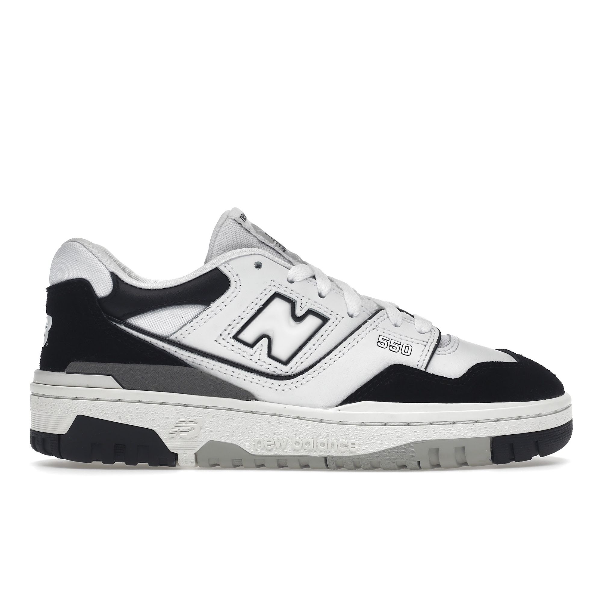 

Детские кроссовки New Balance 550 Big Kid белые черные GSB550CA 37.5