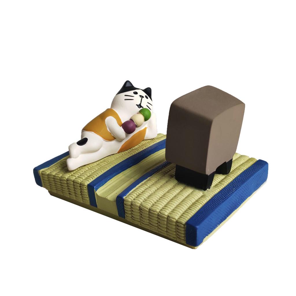 Tamamitsu Cat Resin Phone Stand With Artistic Design For Gift And Decor