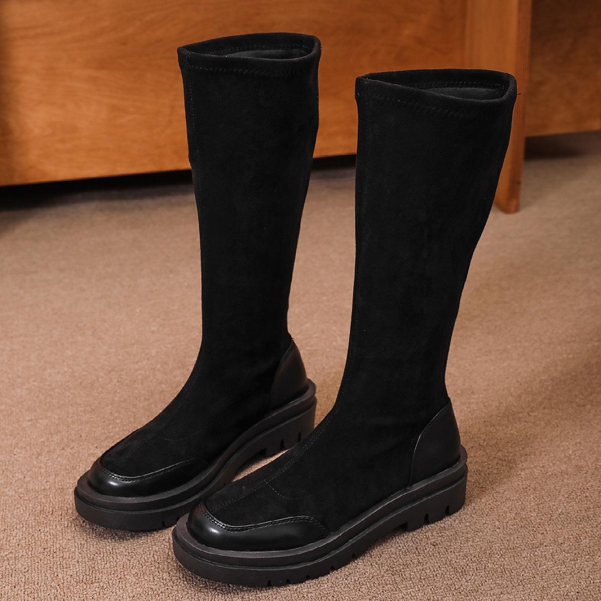 

Женские туфли на плоской подошве, высокие сапоги-ботфорты на платформе, челси, зимний тренд 2024 года, новые замшевые туфли-гладиаторы в готическом стиле, высокие носки, боты 35 чёрный