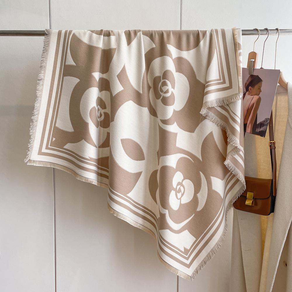 Winter new imitation cashmere scarf high-end women's warm square scarf red cashew jacquard cape shawl