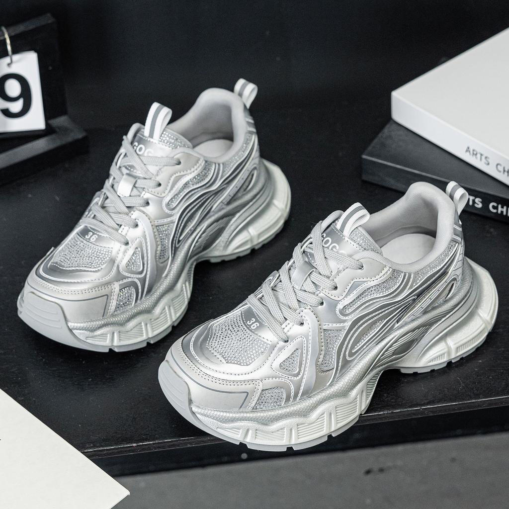 Polished and Old Sports Shoes 2025 Spring New Gray Heightening Trend Platform Dad Shoes Simple Casual Shoes Women