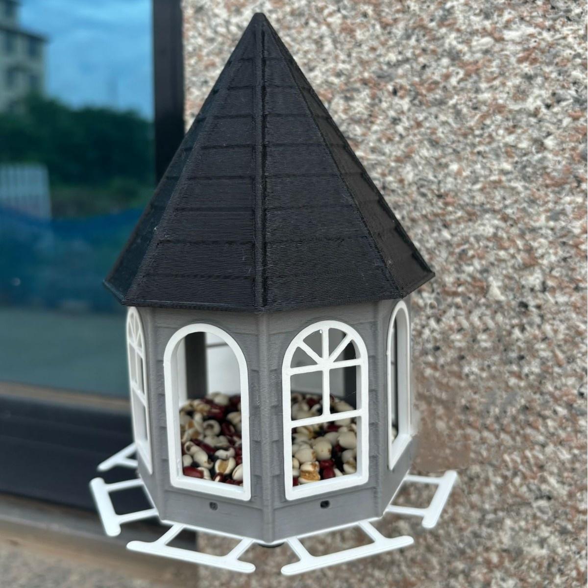 

Hexagonal Hanging Bird Feeder Castle Style Outdoor Garden Bird House For Seeds Patio Balcony Decoration Durable Plastic 17x12x12cm