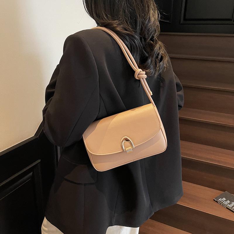 2025 new spring and summer solid color simple and fashionable women's handbag versatile single shoulder oblique span solid color women's bag
