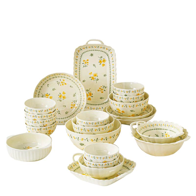 Peersen Underglaze Cream Style Ceramic Dinnerware Set